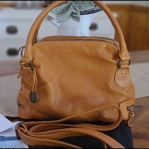 SOLD - Wanderers Travel Co Manhattan Handbag with crossbody strap in Tan